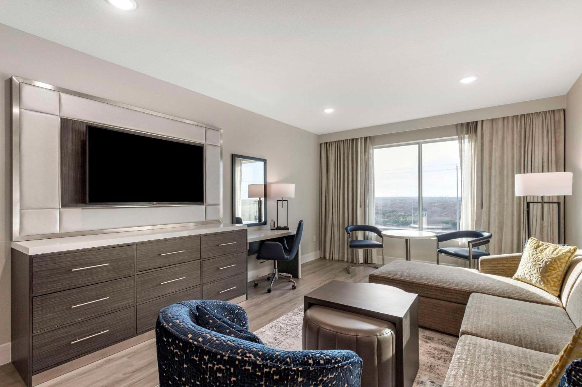 Cambria Hotel Austin Uptown Near The Domain Ngoại thất bức ảnh