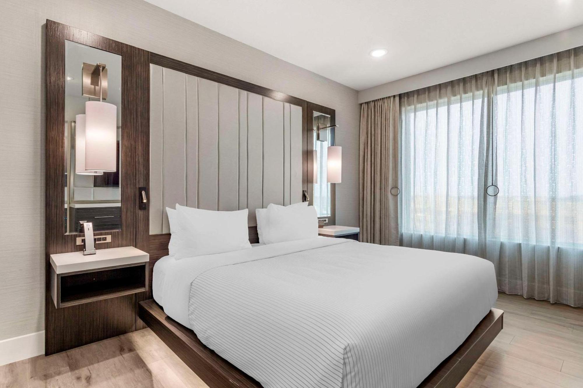 Cambria Hotel Austin Uptown Near The Domain Ngoại thất bức ảnh