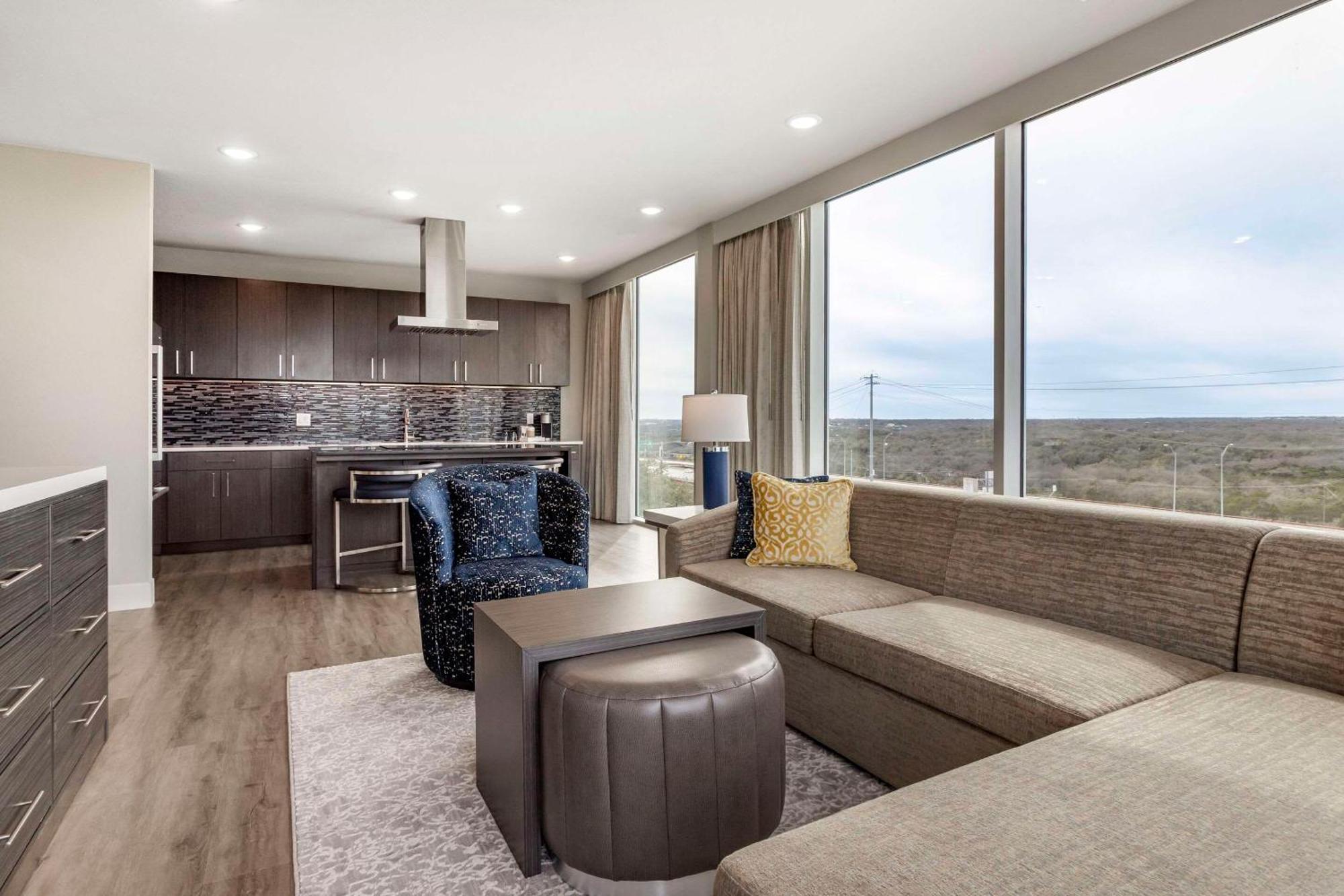 Cambria Hotel Austin Uptown Near The Domain Ngoại thất bức ảnh