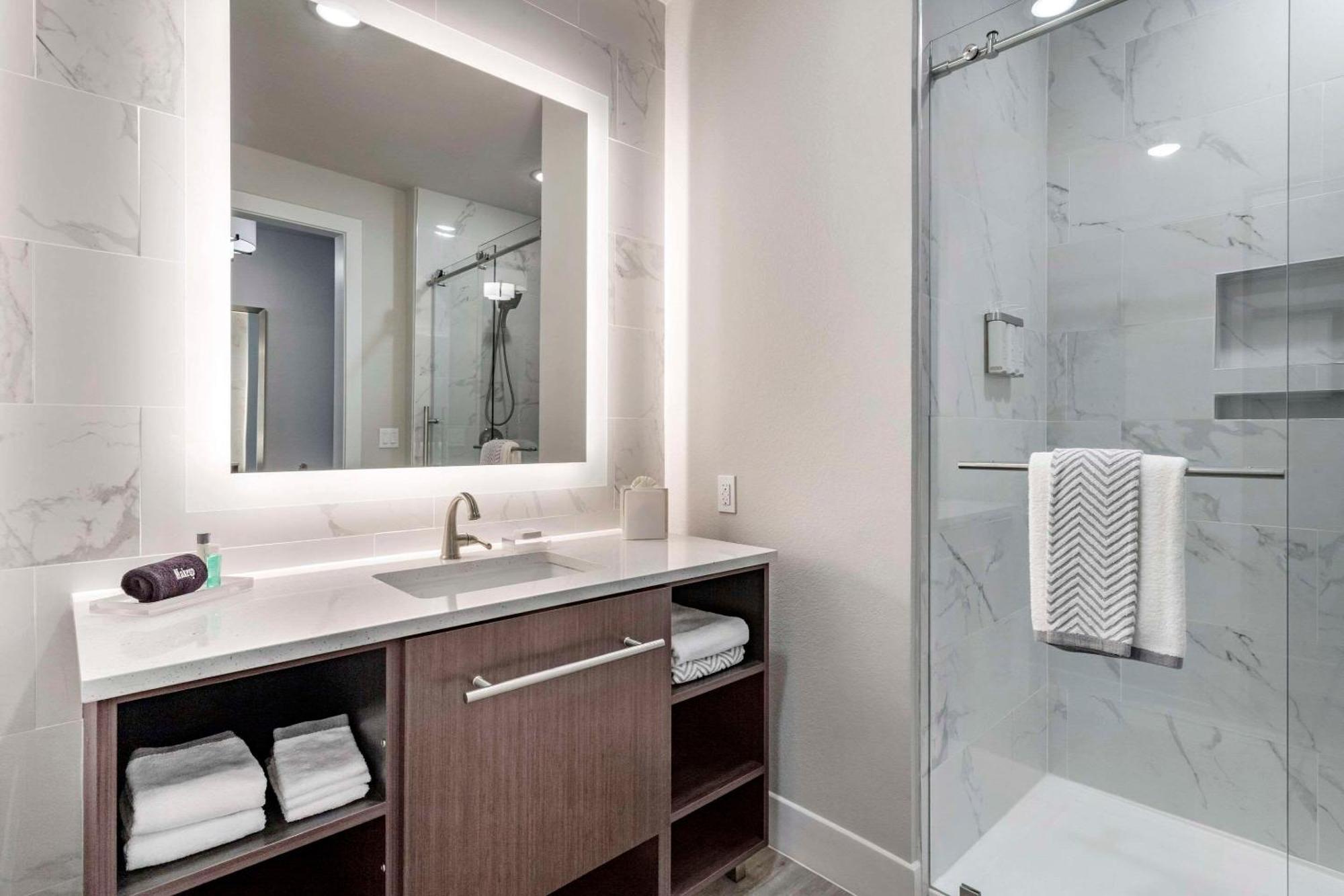 Cambria Hotel Austin Uptown Near The Domain Ngoại thất bức ảnh